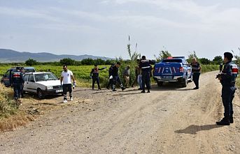Başından tüfekle vurulmuş olarak bulundu