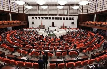 Emeklilere ödenen bayram ikramiyeleri için kanun teklifi verildi