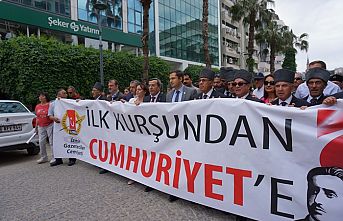 İzmirliler İlk Kurşun’dan Cumhuriyet’e yürüdü