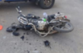 Motosiklet Otomobil Çarpıştı 1 Ölü