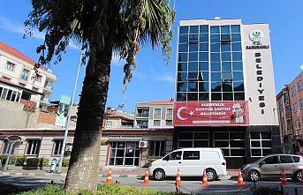 Hem Borç Ödedi, Hem Hizmet Yaptı