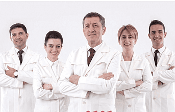 Öğretmenlere Özel Tasarlanan Önlükleri Bakan Tanıttı