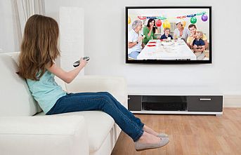 Çocuğunuz Televizyonun Sesini Çok Açıyorsa Dikkat !