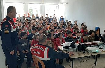 Demirci'de Jandarma Tarafından Seminer Verildi