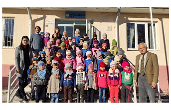 Minik Kalpler Üşümesin