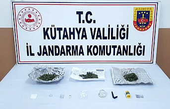 Simav Pazarında Zeytinin Arasında Uyuşturucu Satarken Yakalandı