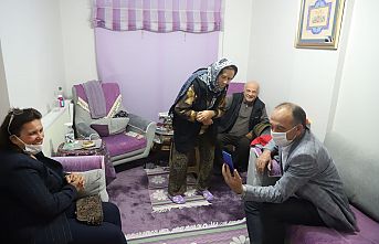 Yaşlı Çifte Evlilik Yıldönümü Sürprizi
