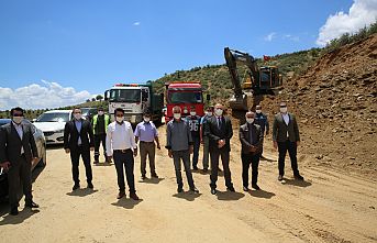 Demirci'de Asfalt Çalışmaları Başladı!  Hedef 120 Kilometre