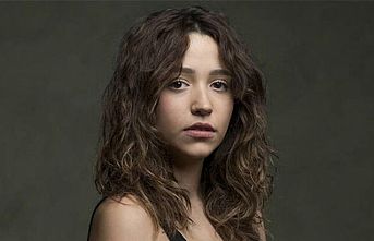 Zeynep Bastık’tan Yeni Şarkı "Bir Daha"