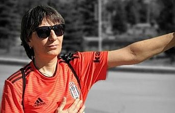 Kahraman sağlık çalışanı ilk kitabının gelirini LÖSEV’e bağışladı