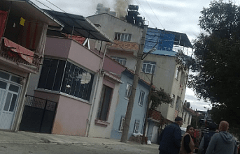 Demirci'de yangın! İtfaiye yetişmese ev cayır cayır yanacaktı