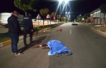 Son Dakika! Motosikletle Refüje Çarptı Can Verdi