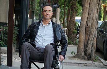 Doktor Farkındalık Yaratmak İçin Engelli Oldu!