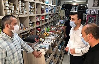 İşçi ve emekçi açlığa mahkum edilmeden, insanca yaşayabilecekleri bir asgari ücret istiyorlar