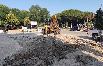 Covid 19 Geçiren Başkan İlçesine Sağlıkçı Anıtı Yapıyor
