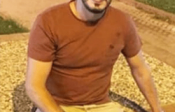 Yol kenarına devrilen motosikletin sürücüsü hayatını kaybetti