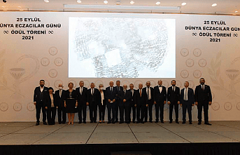 Eczacı Ödülleri Sahiplerini Buldu