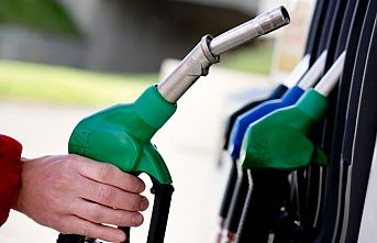 Litre fiyatı 8 lirayı aşan motorin, son zamla birlikte benzini geçmiş olacak