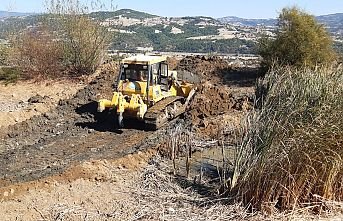 Yeşildere’nin Hayvan İçme Suyu Göletleri Temizleniyor