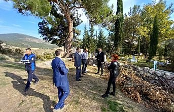 Gördes Mezarlıklarında Güvenlik İncelemesi