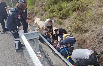 Motosikletiyle kaza yapan genç ağır yaralı
