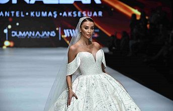 Özge Ulusoy gelinlik rekoru kırdı