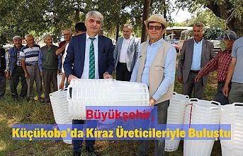 Büyükşehir, Küçükoba’da Kiraz Üreticileriyle Buluştu