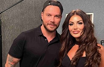 Caroline, Sinan Akçıl ile stüdyoya girdi... Klibinde gelinlik giyecek