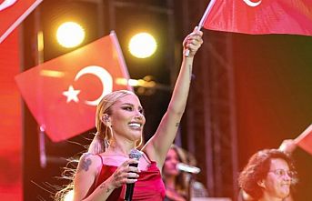 İrem adaşı için şarkılarını söyledi ve coştu