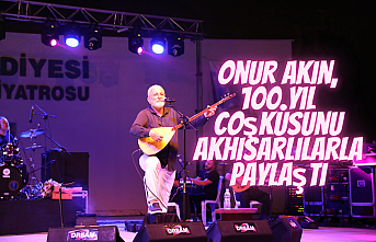 Onur Akın, 100.yıl coşkusunu Akhisarlılarla paylaştı