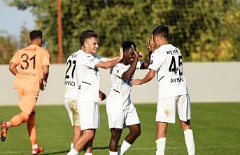 Manisa FK kupada moral buldu