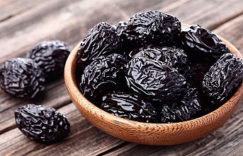 Kabızlığa karşı kuru erik ve kayısı marmelatı