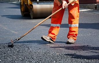 Asfalt betonun üstüne dökülür mü?