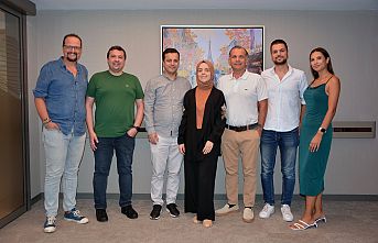 Yeniden hayatı buldu! 5 Farklı Merkez Gezdi, Robotik Cerrahiyle Şifa Buldu