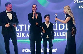 Rockçı Barış Gülay'a büyük onur