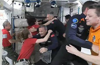 Türk astronot Gezeravcı'nın da olduğu Axiom-3 ekibi istasyonda