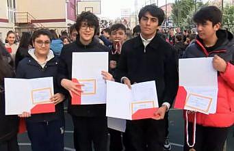 Velilere psikolog uyarısı: Karne zekâ belgesi değildir!