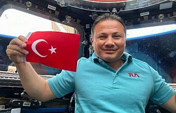 Alper Gezeravcı dünyaya döndü