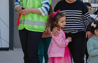 Depremzede Nur’un ‘Ben üşüyorum, ev istiyorum.’ sözü yüreklere dokundu