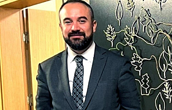 Türkiye daha neler görecek? Fuhuştan Tutuklanan AKP'li Belediye Başkanının, Murat Kurum ve Binali Yıldırım'la fotoğrafları ortaya çıktı!