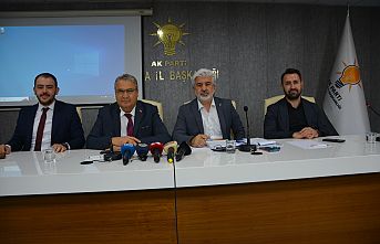 Eski Başkan Çerçi "makam odasındaki eşyalar benim" diyerek Yunusemre Belediyesine noterden İhtarname çekti, "eşyalarımı verin" dedi