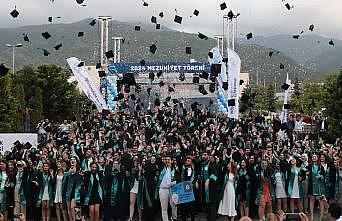 BTÜ yeni mezunlarını verdi