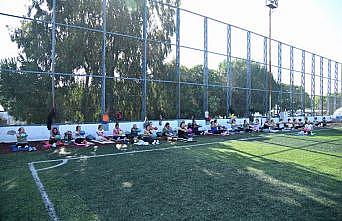 İzmir Karabağlar’da gün sabah sporuyla başlıyor
