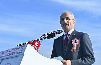 Sarp ve dik yamaçlardan oto yollara çelik koruma