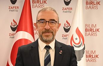 Sınır bölgesinde nehir geçiş tatbikatı yapıyor