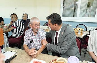 Başkan Zeyrek, Manisa Cemevi’nde yurttaşlarla oruç açtı