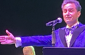 Bursa Festivali'nde Zeki Müren eserleriyle anıldı