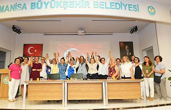 CHP Kadın Kolları Genel Başkanı Aylin Nazlıaka Manisa’da Başkan Özalper ve Manisa Örgütüne Övgü