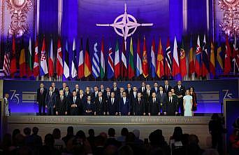 Cumhurbaşkanı Erdoğan'dan NATO zirvesinde aile fotoğrafı