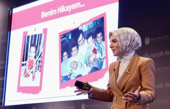 İHÜ TercihFest'te konuştu... Tehditler olmasaydı bugünkü Mahinur olmazdım